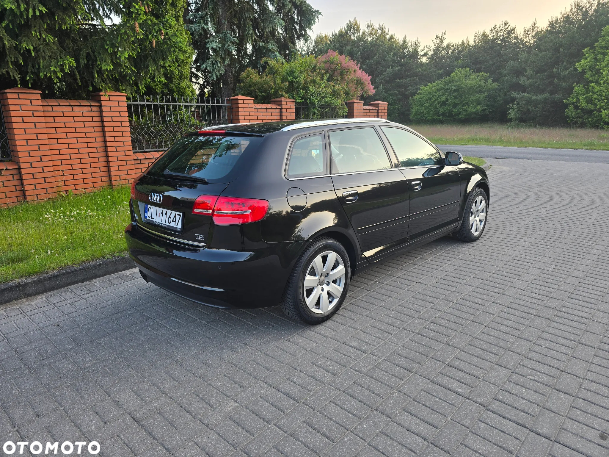 Audi A3 2.0 TDI Sportback quattro S line Sportpaket plus - 4