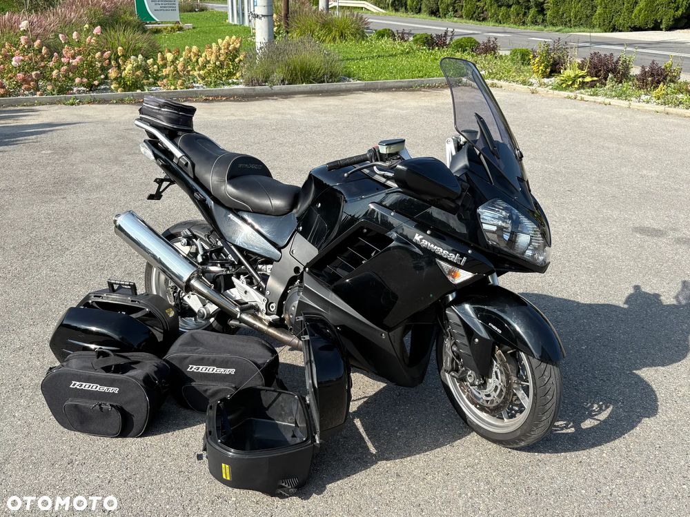Kawasaki GTR - 14