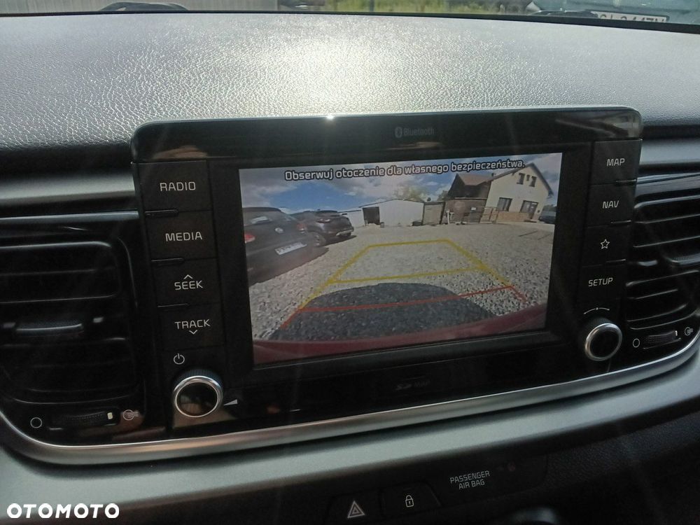 Kia Rio - 22