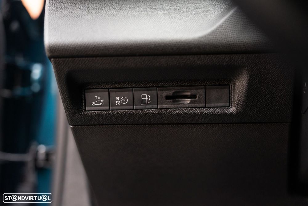 Peugeot 408 180 e-EAT8 GT - 27