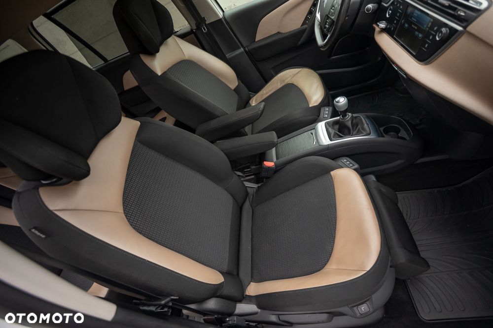Citroën C4 Grand Picasso 2.0 HDi Exclusive - 23
