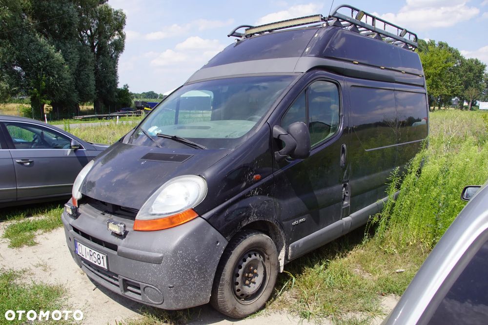 Auto na części - Renault Trafic II 2.5 DCI 135 KM G9U730 PK6377 TED68 2006R Silnik Skrzynia Drzwi Maska Błotnik Zderzak Lampa Lusterko Klamka Szyba Deska Kokpit Sterownik Moduł Czujnik Licznik Panel Kierownica - 9
