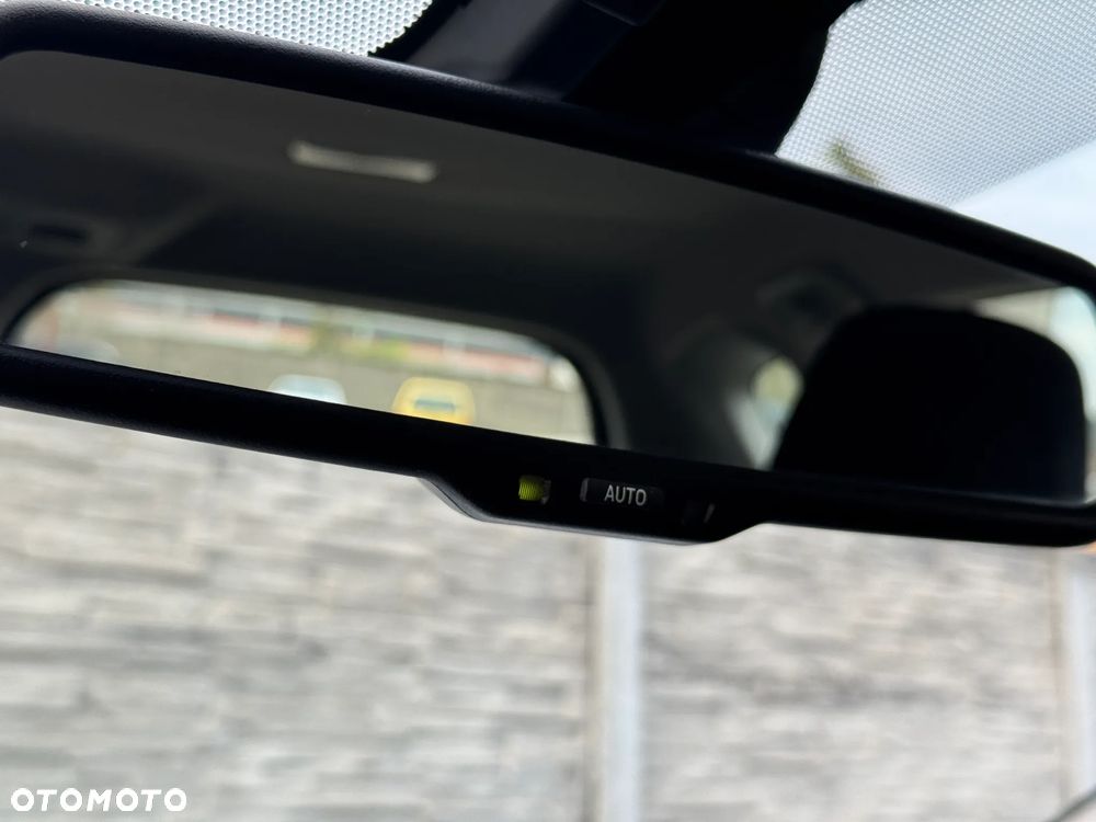 Toyota RAV4 2.0 D-4D Premium - 37