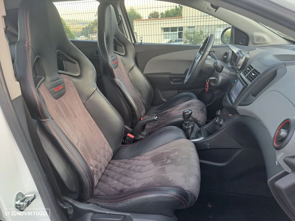 Chevrolet Aveo 1.2 LS - 22