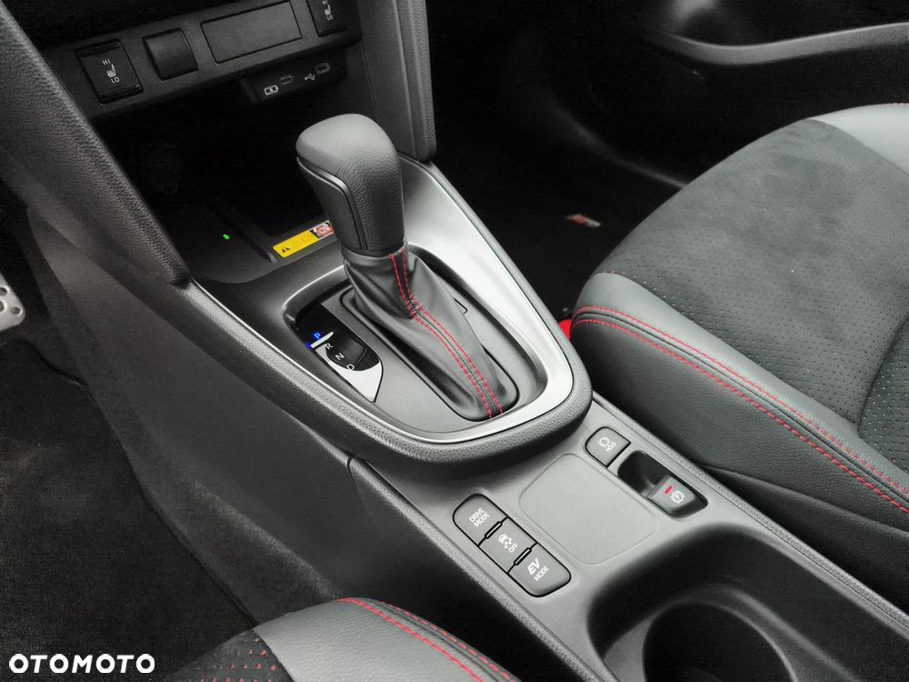 Toyota Yaris Cross Hybrid 1.5 GR Sport - 25