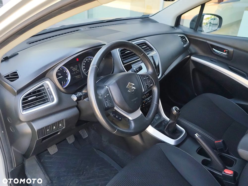 Suzuki SX4 S-Cross 1.0 T Premium - 9