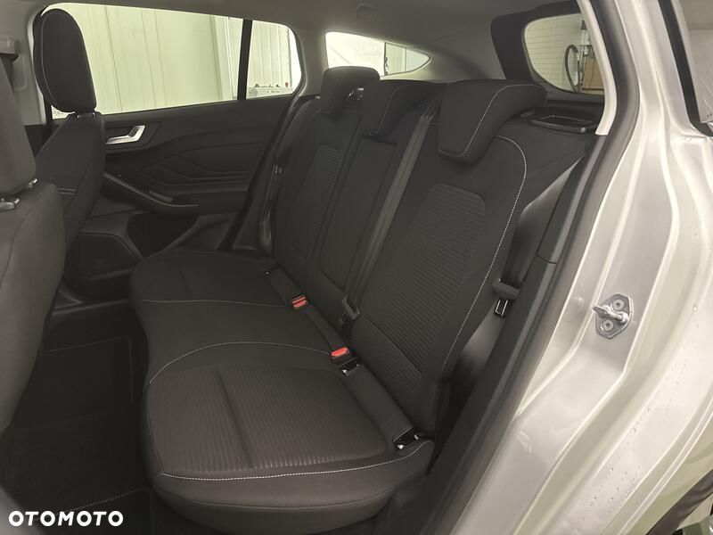 Ford Focus - 20