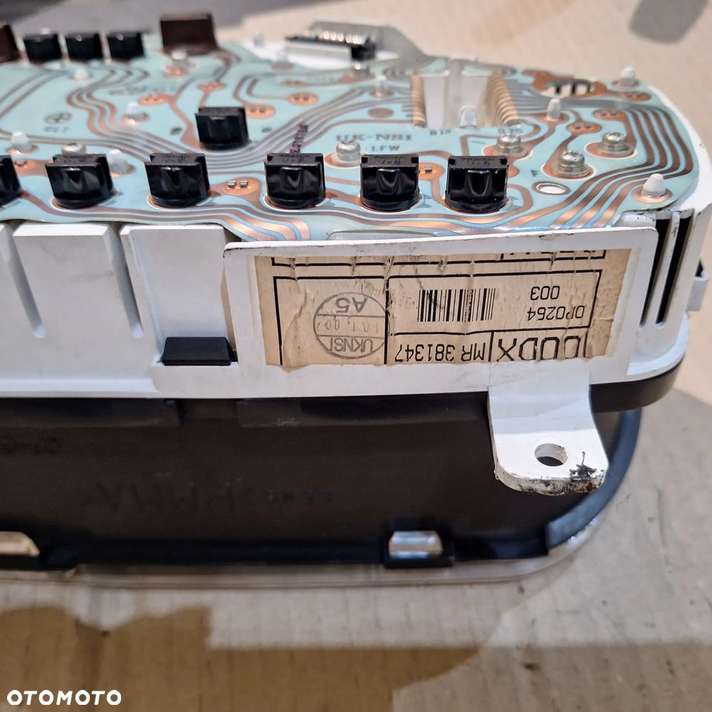 LICZNIK ZEGAR CARISMA 1.8 GDI MR381347 - 5