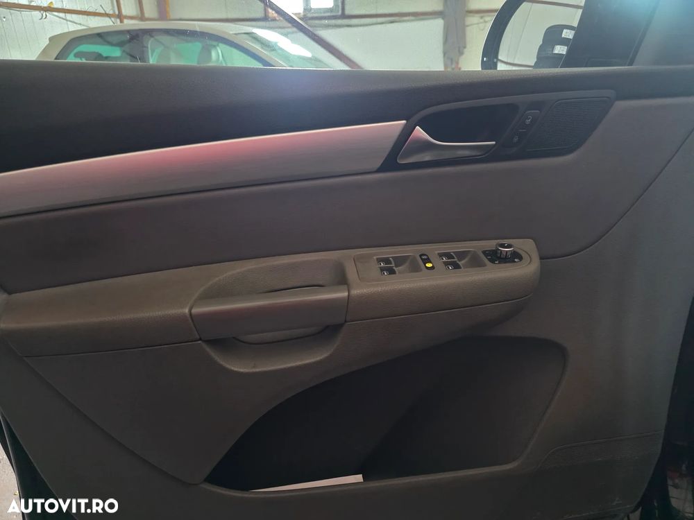 Volkswagen Sharan 2.0 TDI DSG BlueMotion Technology Match - 4
