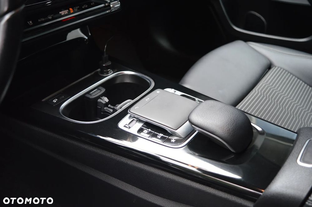 Mercedes-Benz Klasa A 180 d Progressive 7G-DCT - 31