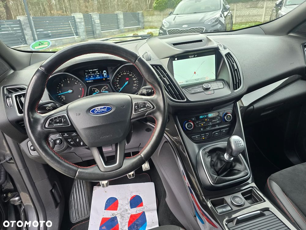 Ford Kuga 2.0 TDCi 4x2 ST-Line - 33