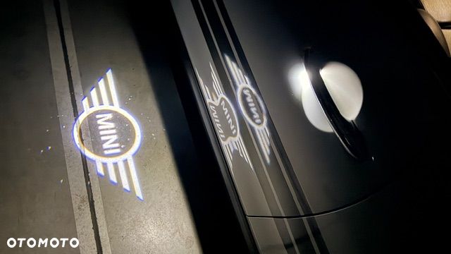 MINI Cooper Standard - 30