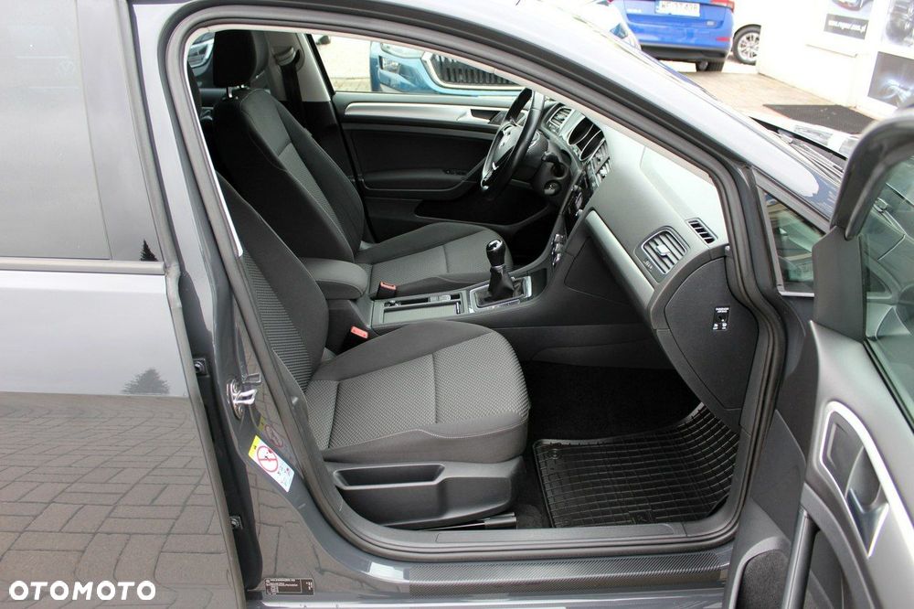 Volkswagen Golf 1.0 TSI Trendline - 12