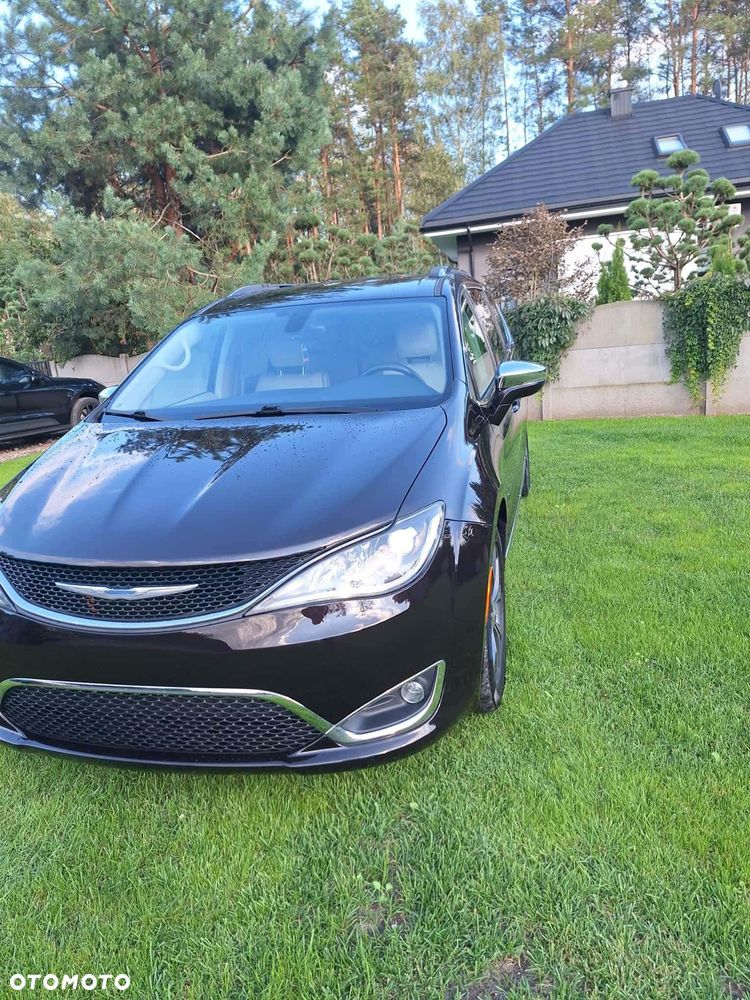 Chrysler Pacifica - 6