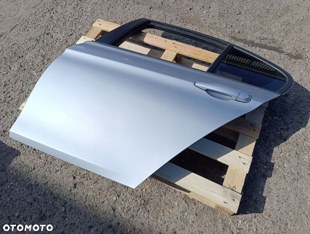 bmw f30 lewe tylne drzwi a83 - 2