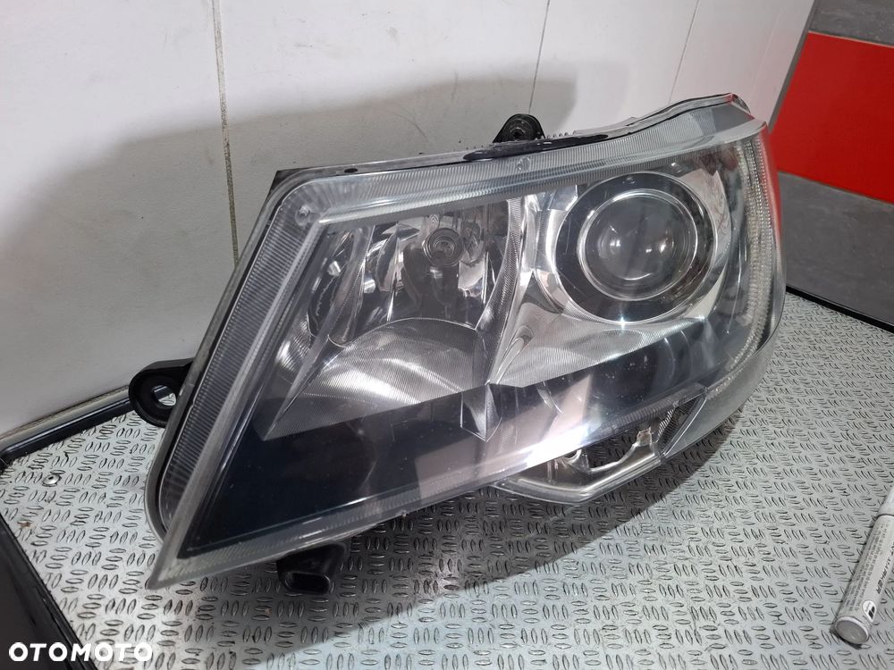 Lampa lewy przód Xenon LED Skoda SuperB 2014 rok nr 3T2941017H - 2
