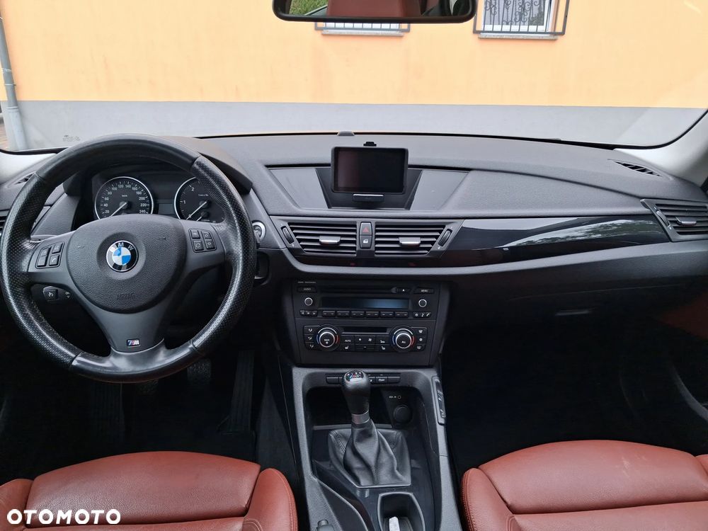 BMW X1 sDrive20d - 15