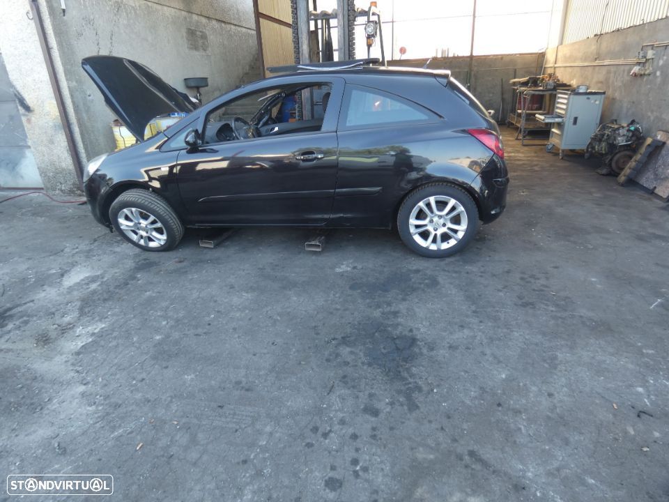 Opel Corsa D 3 portas, para peças - 1