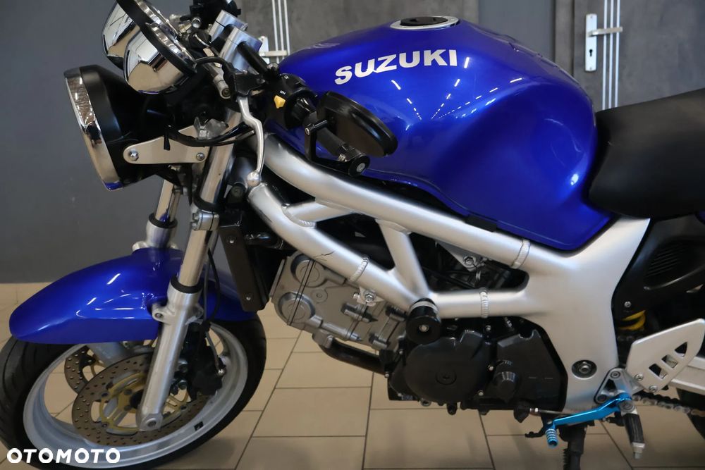 Suzuki SV - 12