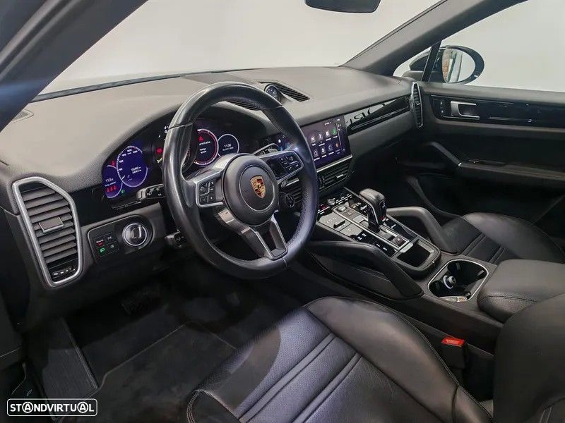 Porsche Cayenne Coupé E-Hybrid - 8