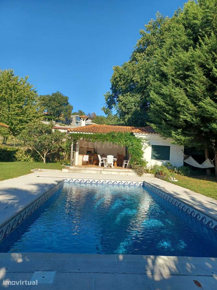 Moradia T5  com Piscina de Agua Salgada em Castro Daire - Grande imagem: 5/60