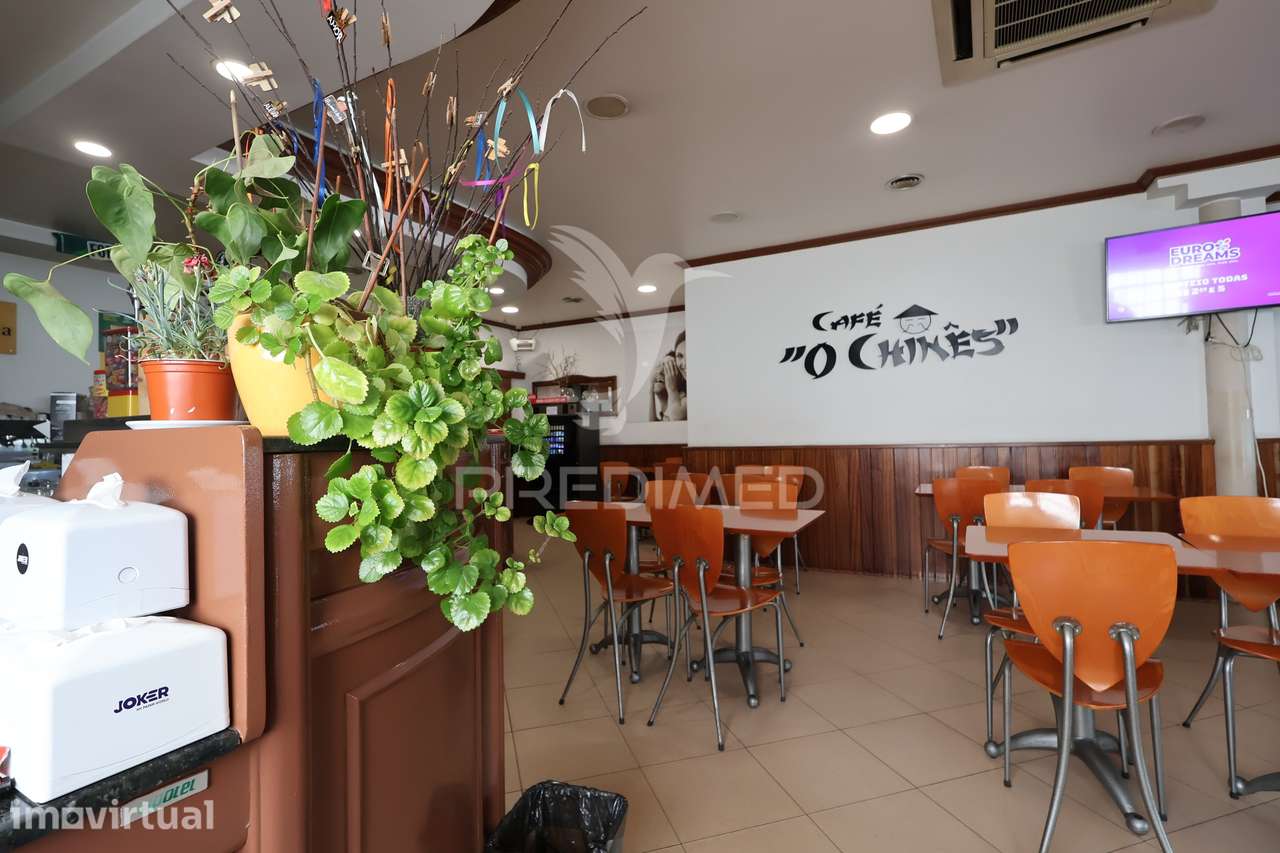 ESPAÇO COMERCIAL PARA TRESPASSE EM REGO D’ÁGUA | 170 m² | 450 €/MÊS - Grande imagem: 2/26