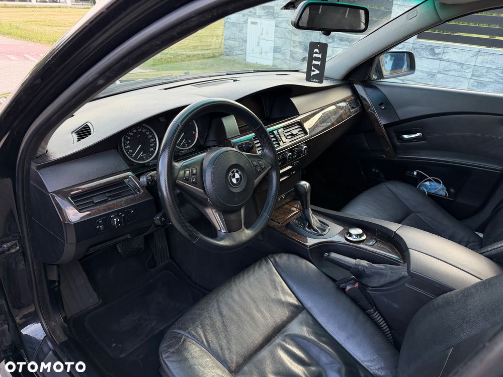 BMW Seria 5 530d - 27