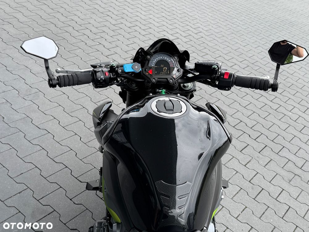 Kawasaki Z 900 - 22