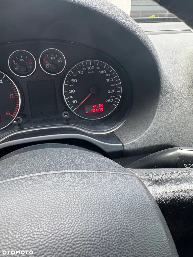 Audi A3 1.9 TDI Ambiente - 9