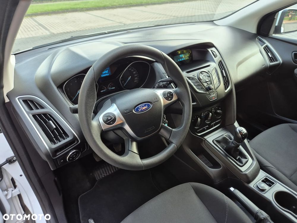 Ford Focus 1.0 EcoBoost Start-Stopp-System Ambiente - 27