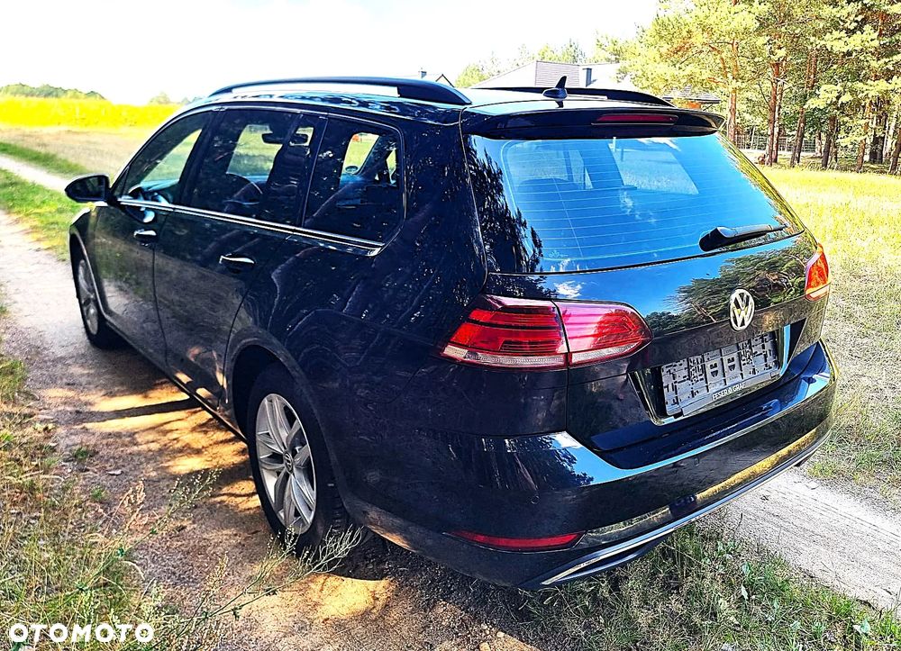 Volkswagen Golf - 11