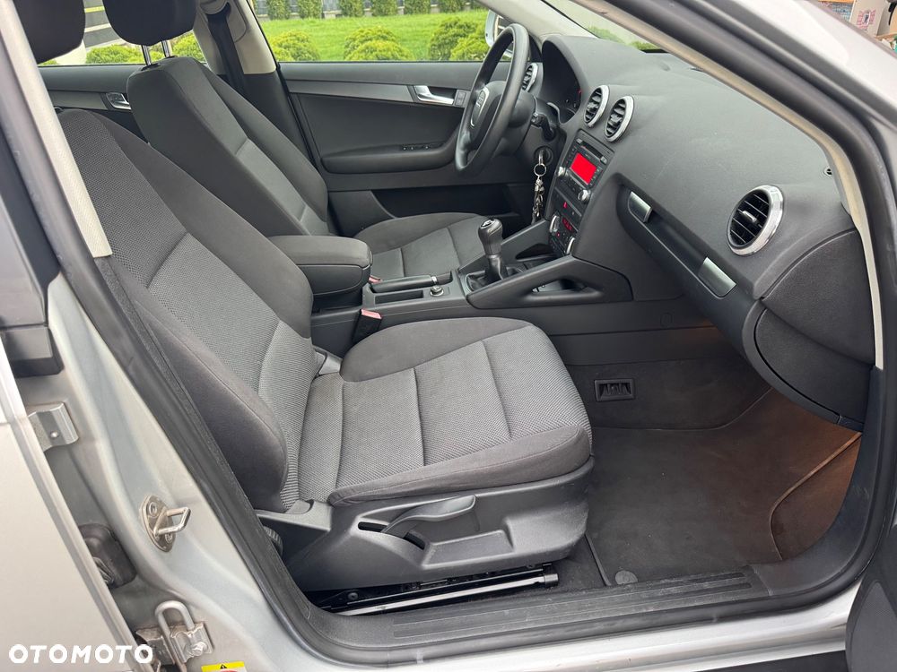 Audi A3 Sportback 1.6 Ambition - 14