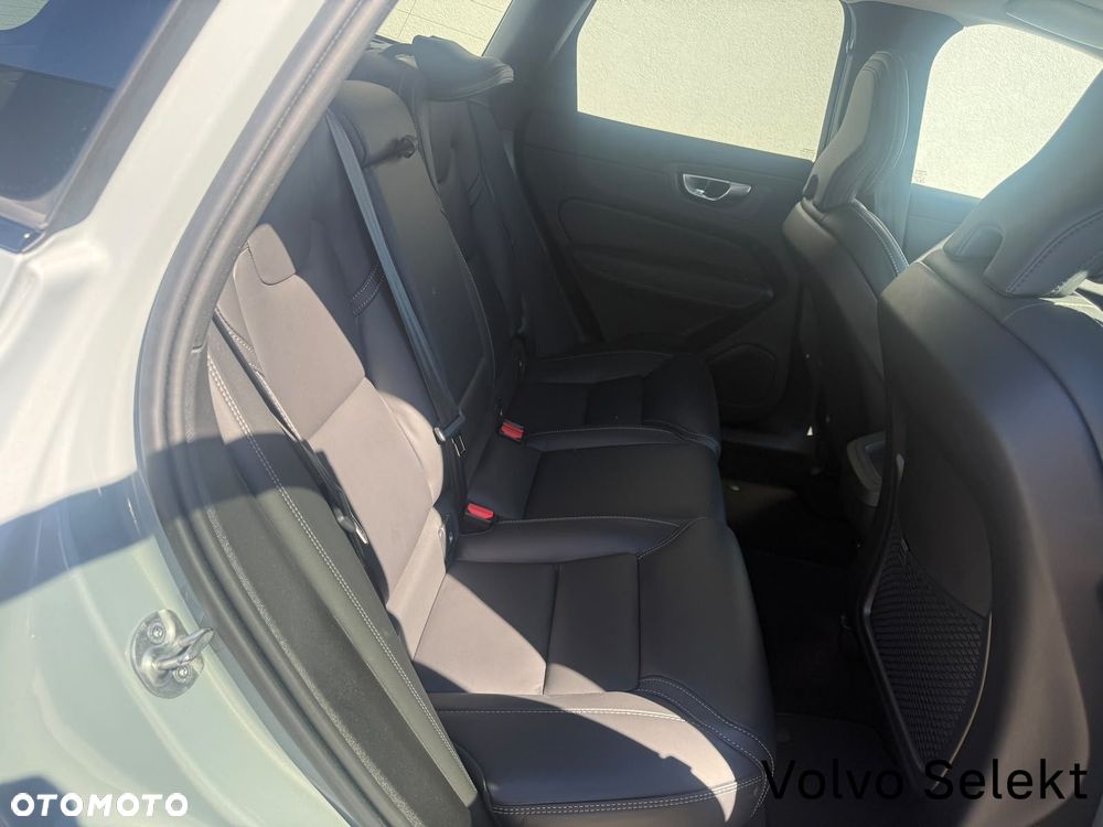 Volvo XC 60 - 38