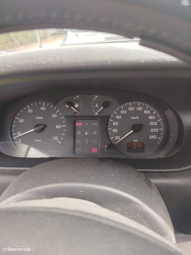 Renault Mégane Classic 1.4 16V RXE AC - 1