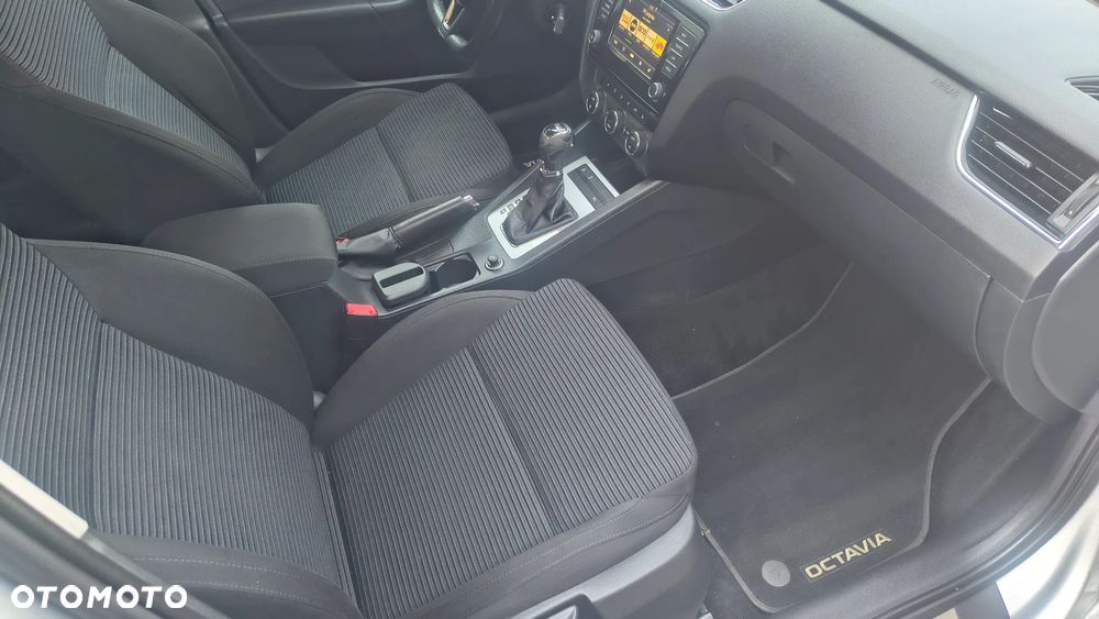 Skoda Octavia 2.0 TDI Ambition DSG - 8