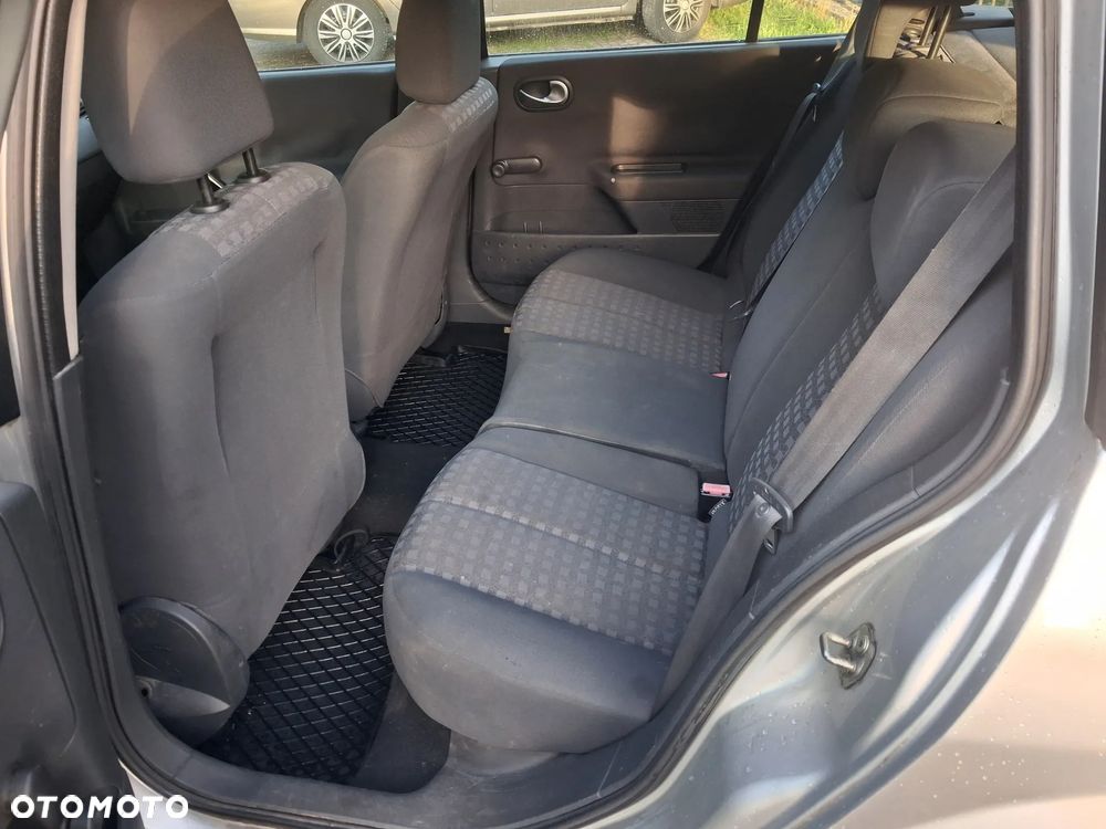 Renault Megane 1.5 dCi Avantage - 8