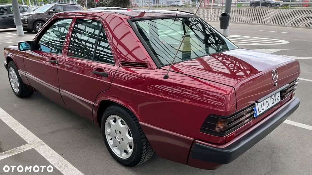 Mercedes-Benz W201 (190) - 13
