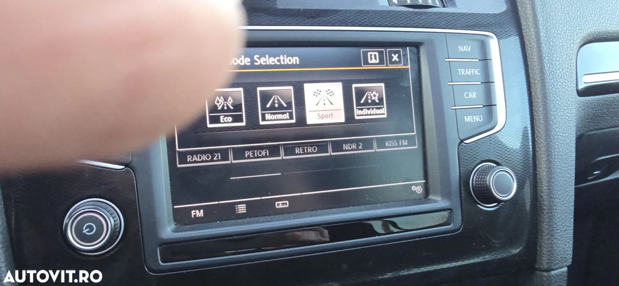 Volkswagen Golf 2.0 TDI DSG GTD - 16