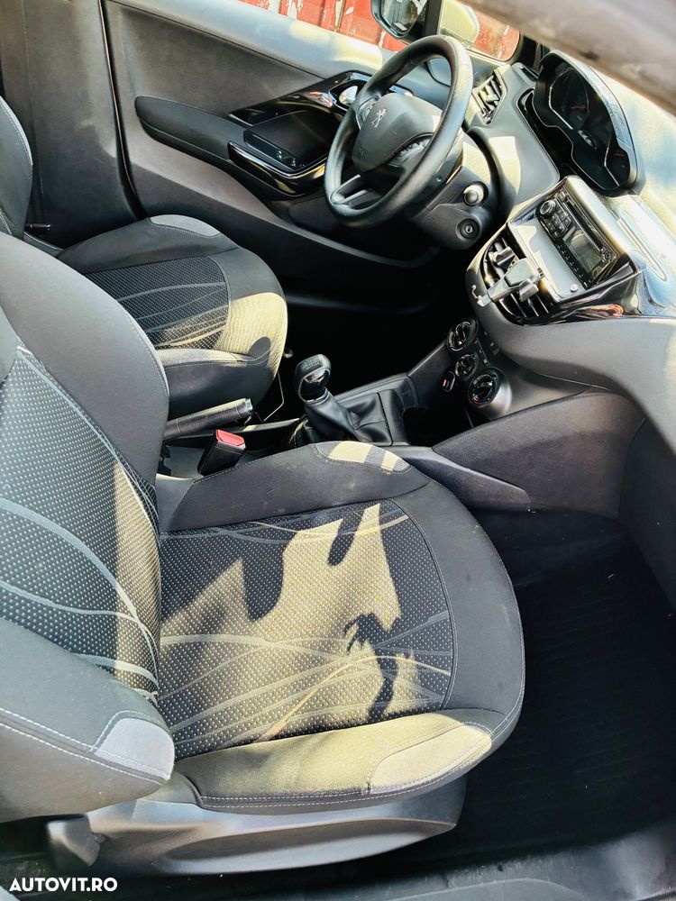 Peugeot 208 1.2 VTi Access - 12