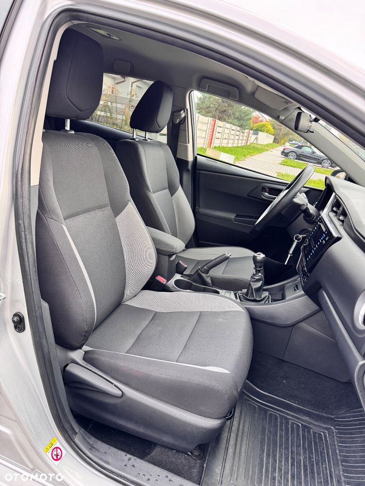 Toyota Auris 1.6 Comfort - 9