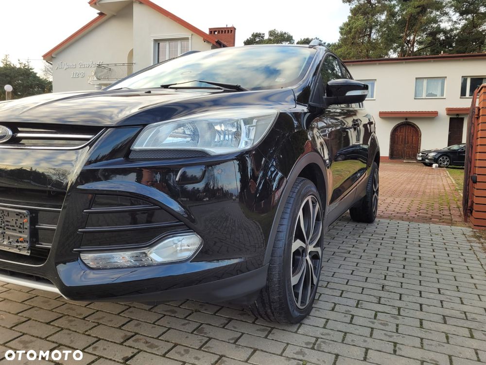 Ford Kuga 2.0 TDCi 2x4 Titanium - 4