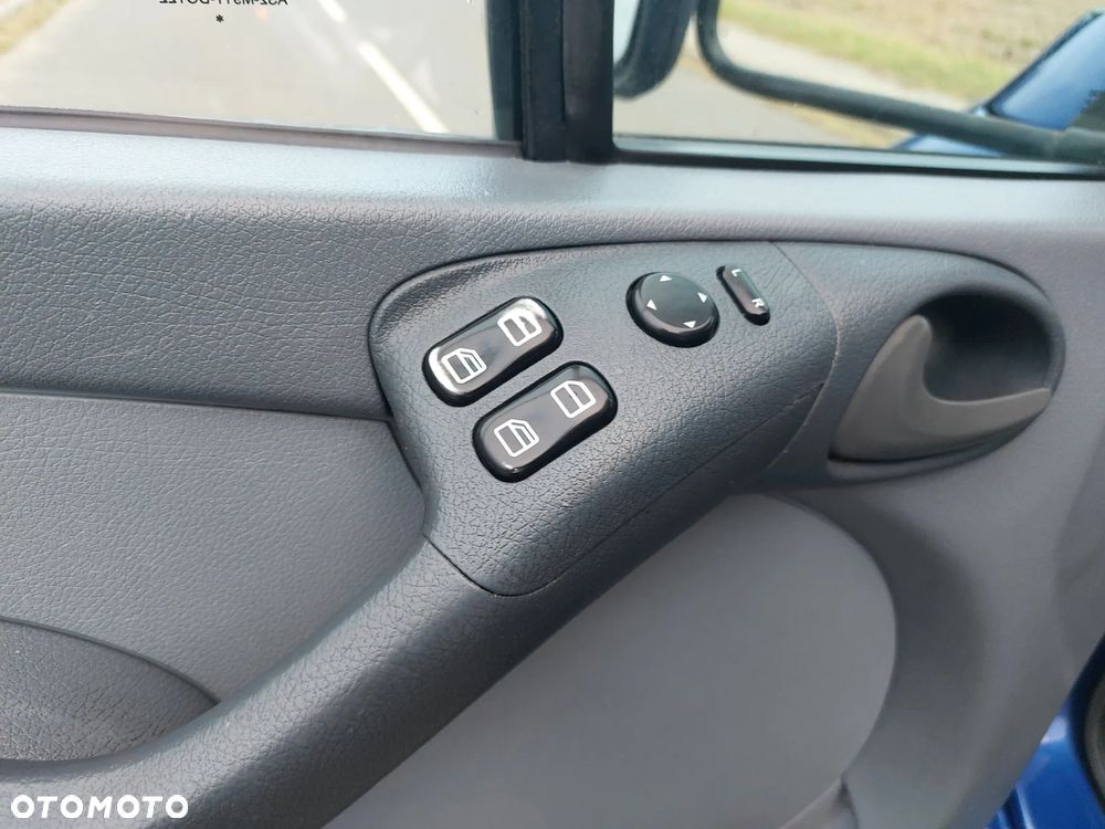 Mercedes-Benz Sprinter - 13