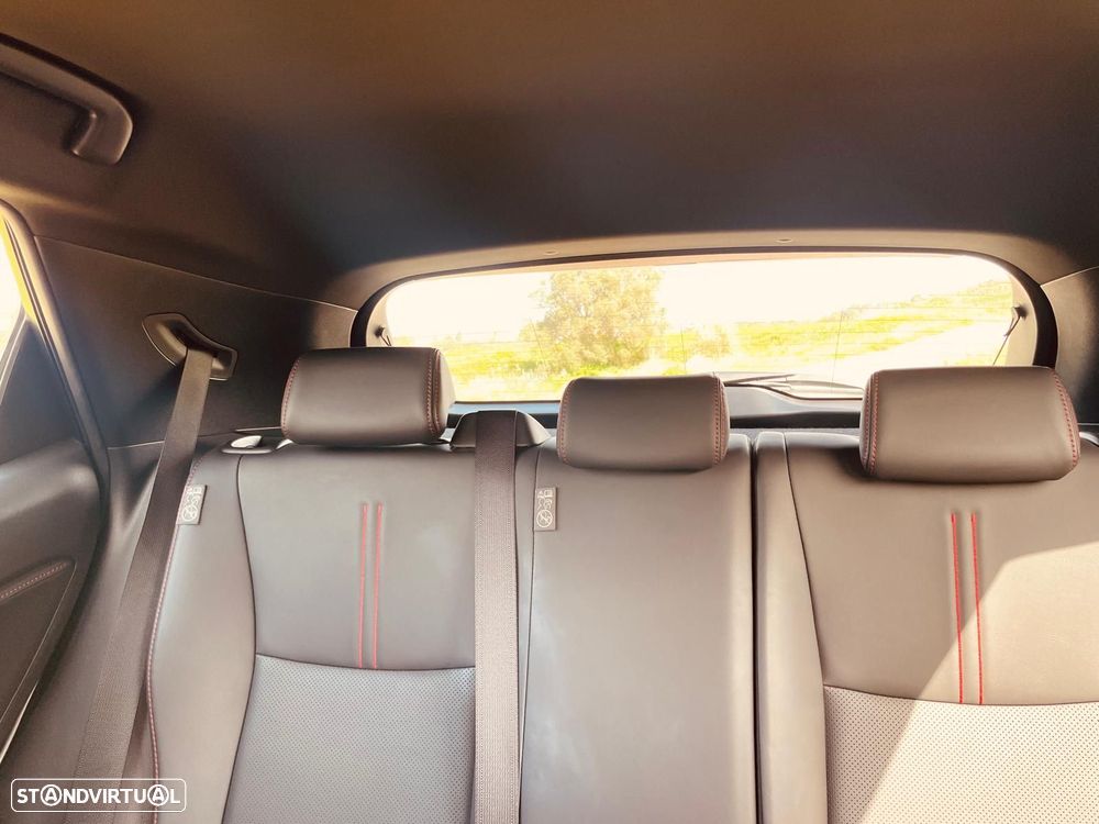 Lexus LBX Elegant - 25