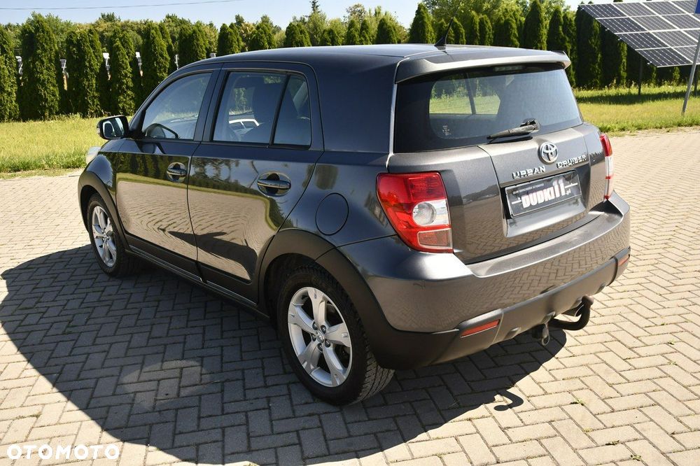 Toyota Urban Cruiser - 12