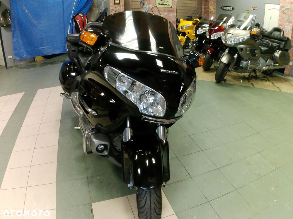 Honda GL - 11