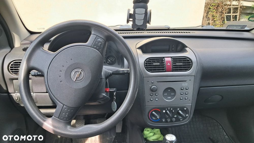 Opel Corsa 1.2 16V - 1