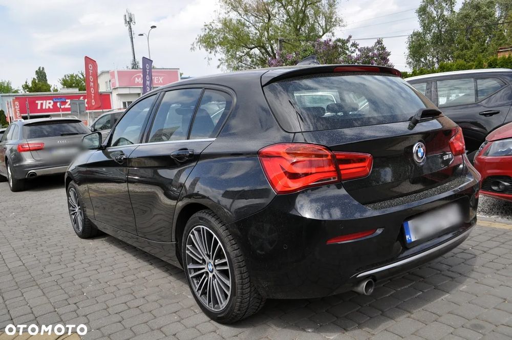 BMW Seria 1 118i GPF Sport Line - 12