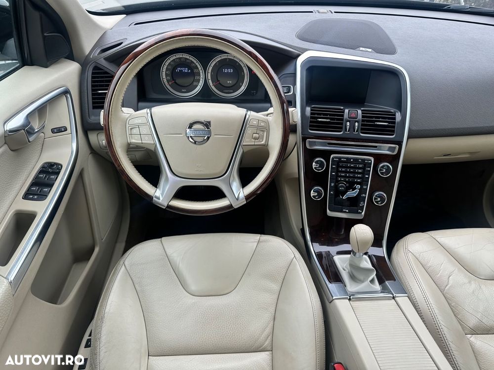 Volvo XC 60 D5 AWD Start-Stop Summum - 13