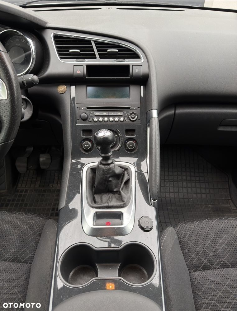 Peugeot 3008 1.6 BlueHDi Style S&S - 15