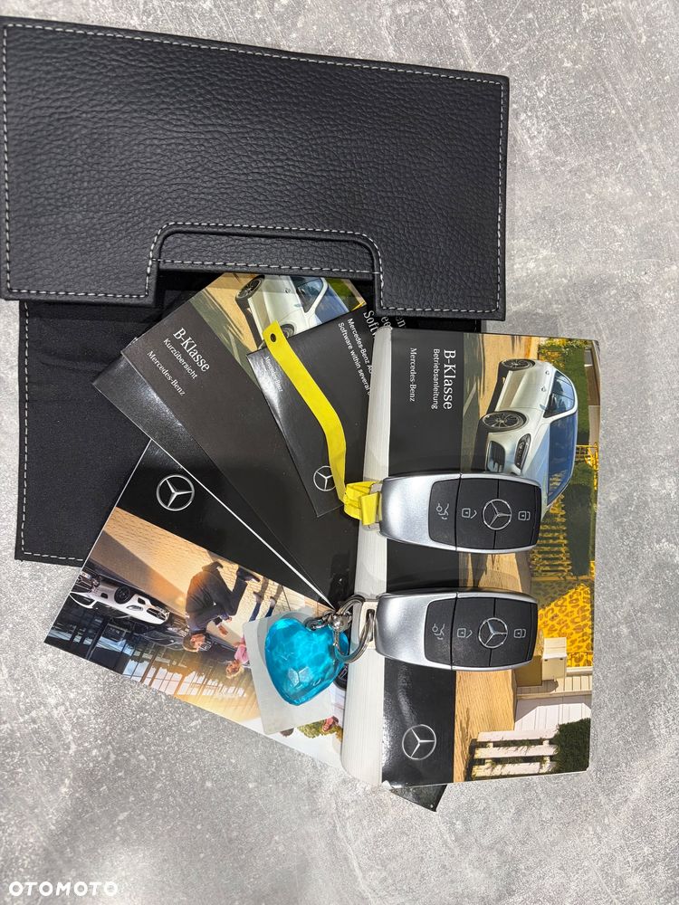 Mercedes-Benz Klasa B 200 7G-DCT AMG Line - 20